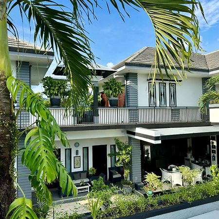 Villa Rumah Putih Abu Abu Senggigi Kültér fotó