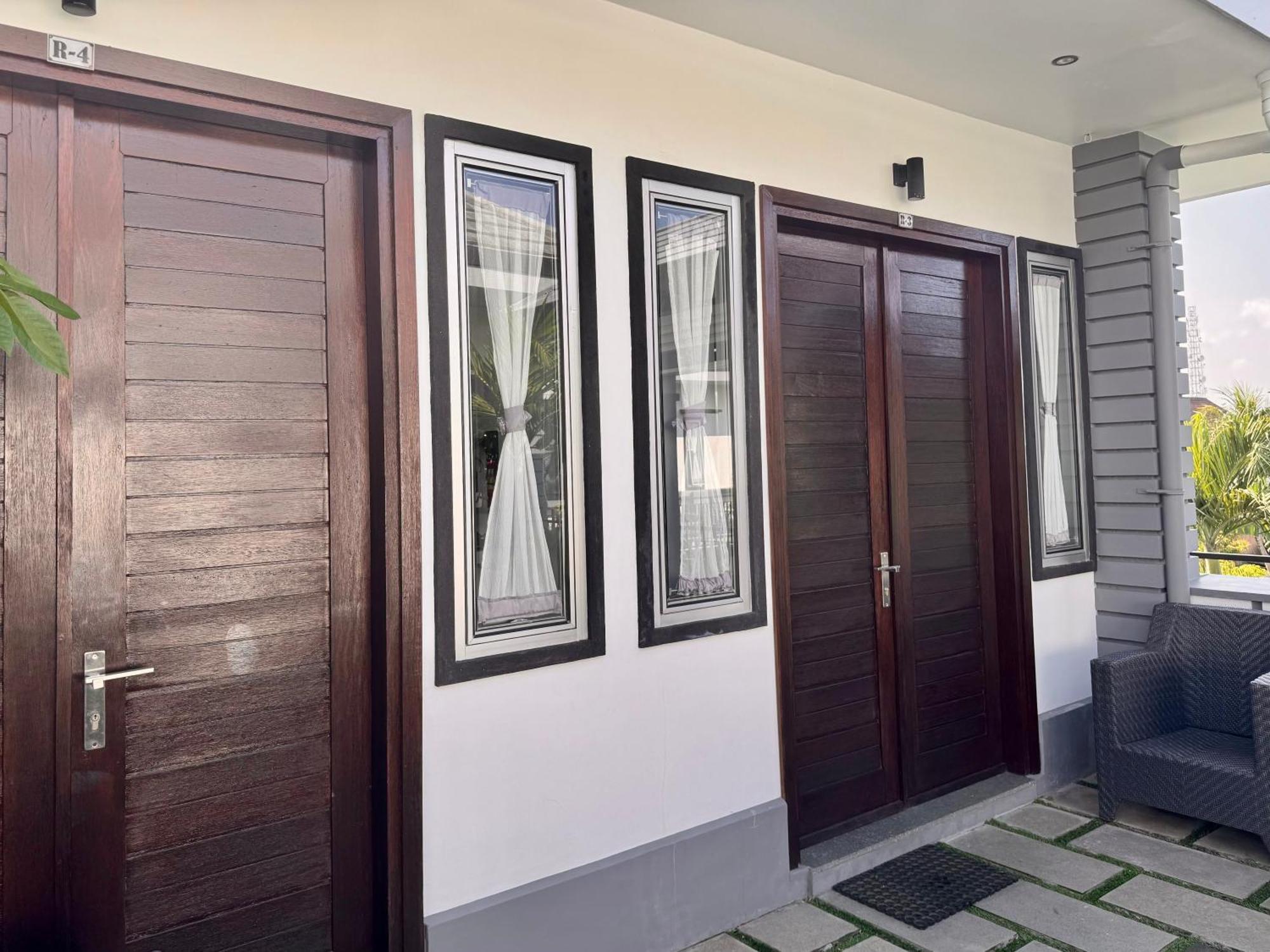 Villa Rumah Putih Abu Abu Senggigi Kültér fotó