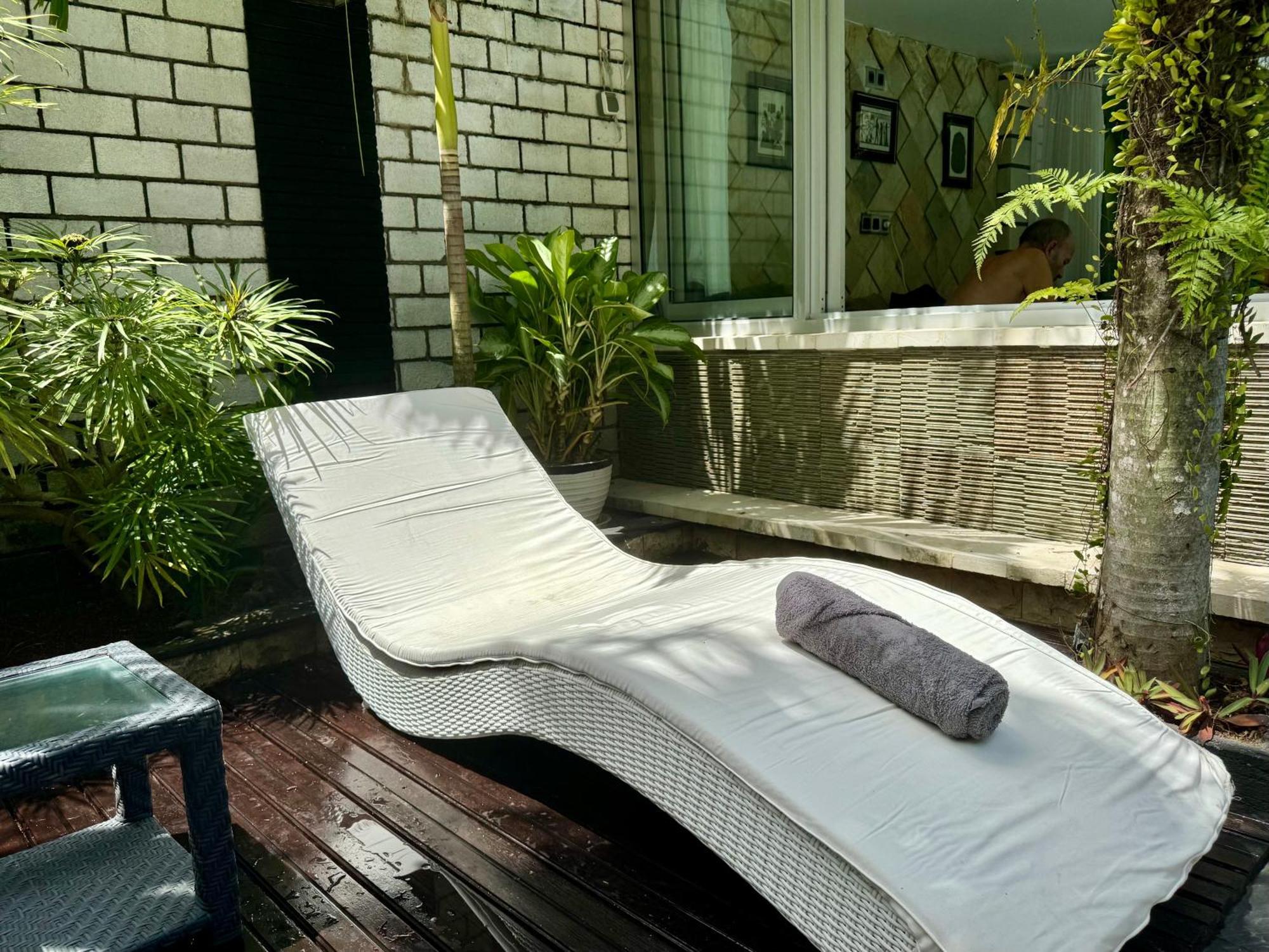 Villa Rumah Putih Abu Abu Senggigi Kültér fotó