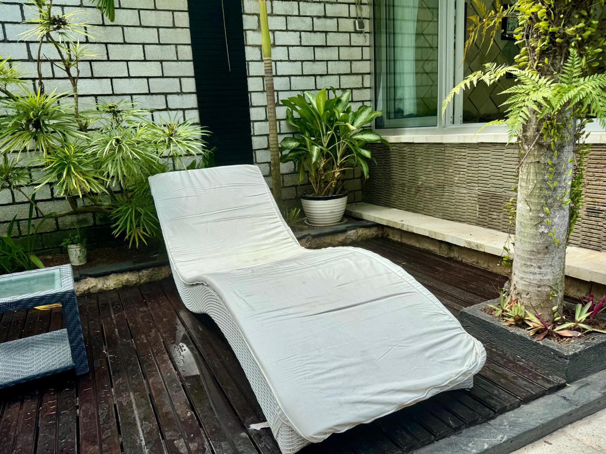 Villa Rumah Putih Abu Abu Senggigi Kültér fotó