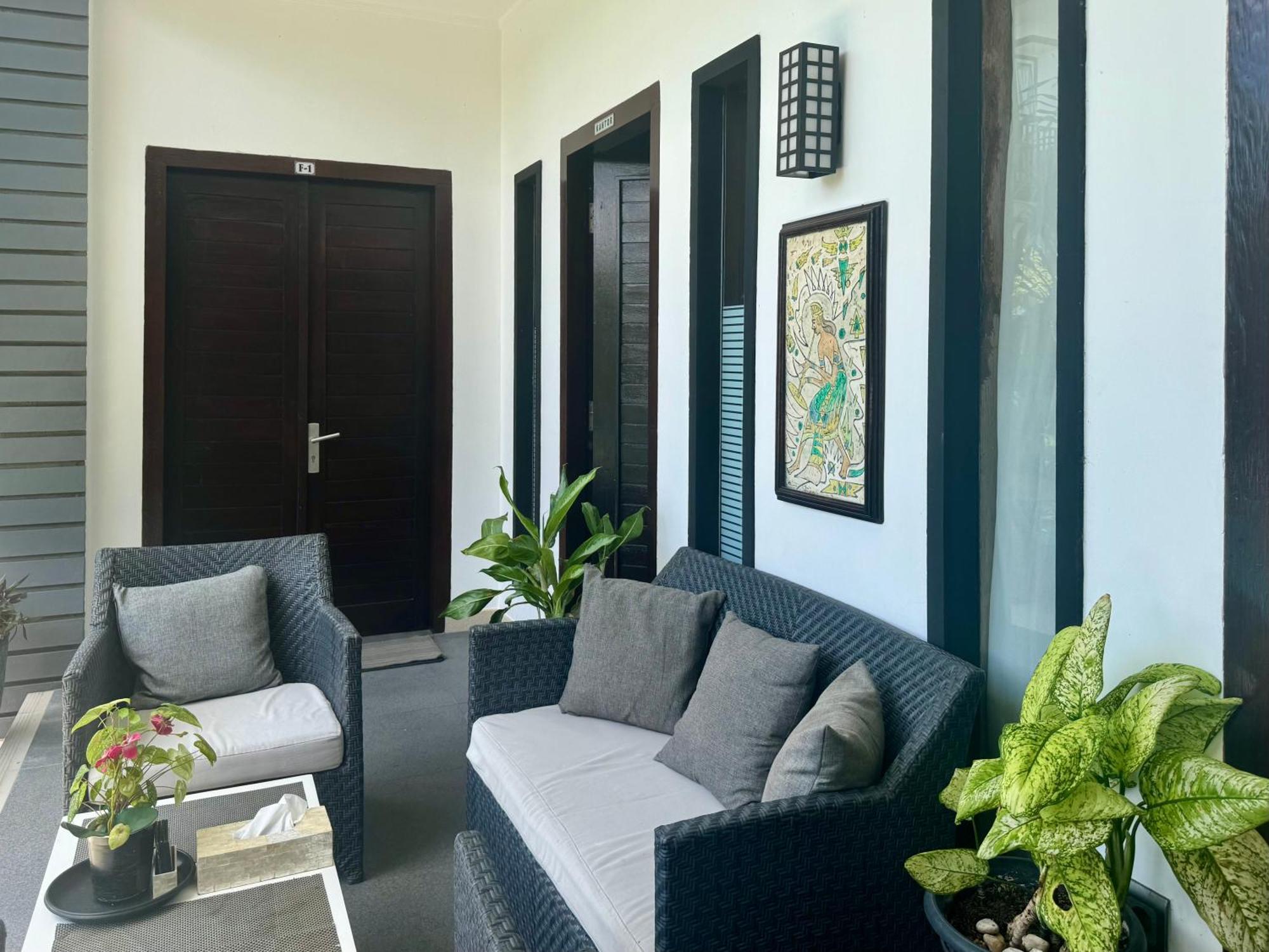 Villa Rumah Putih Abu Abu Senggigi Kültér fotó