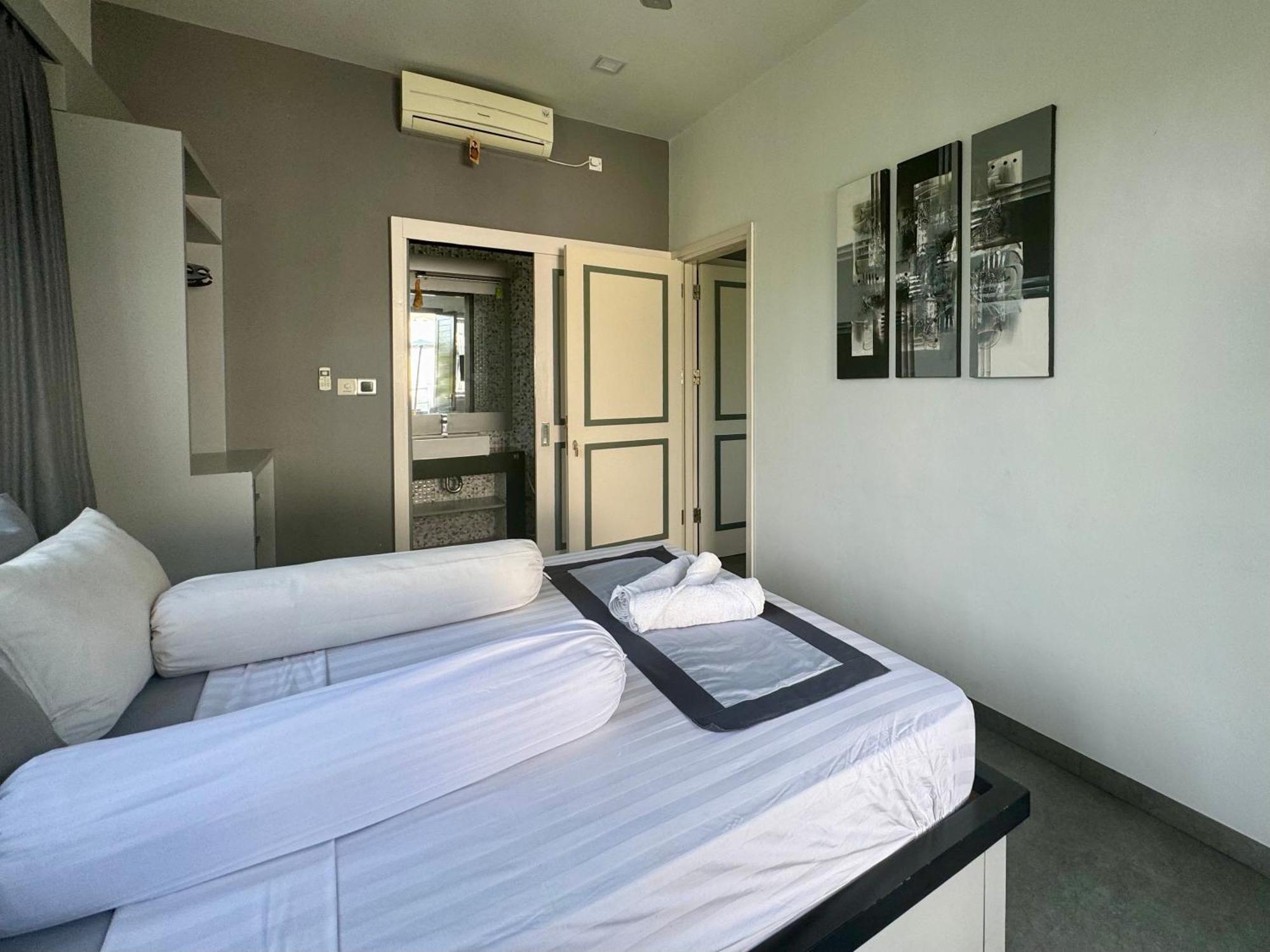 Villa Rumah Putih Abu Abu Senggigi Kültér fotó